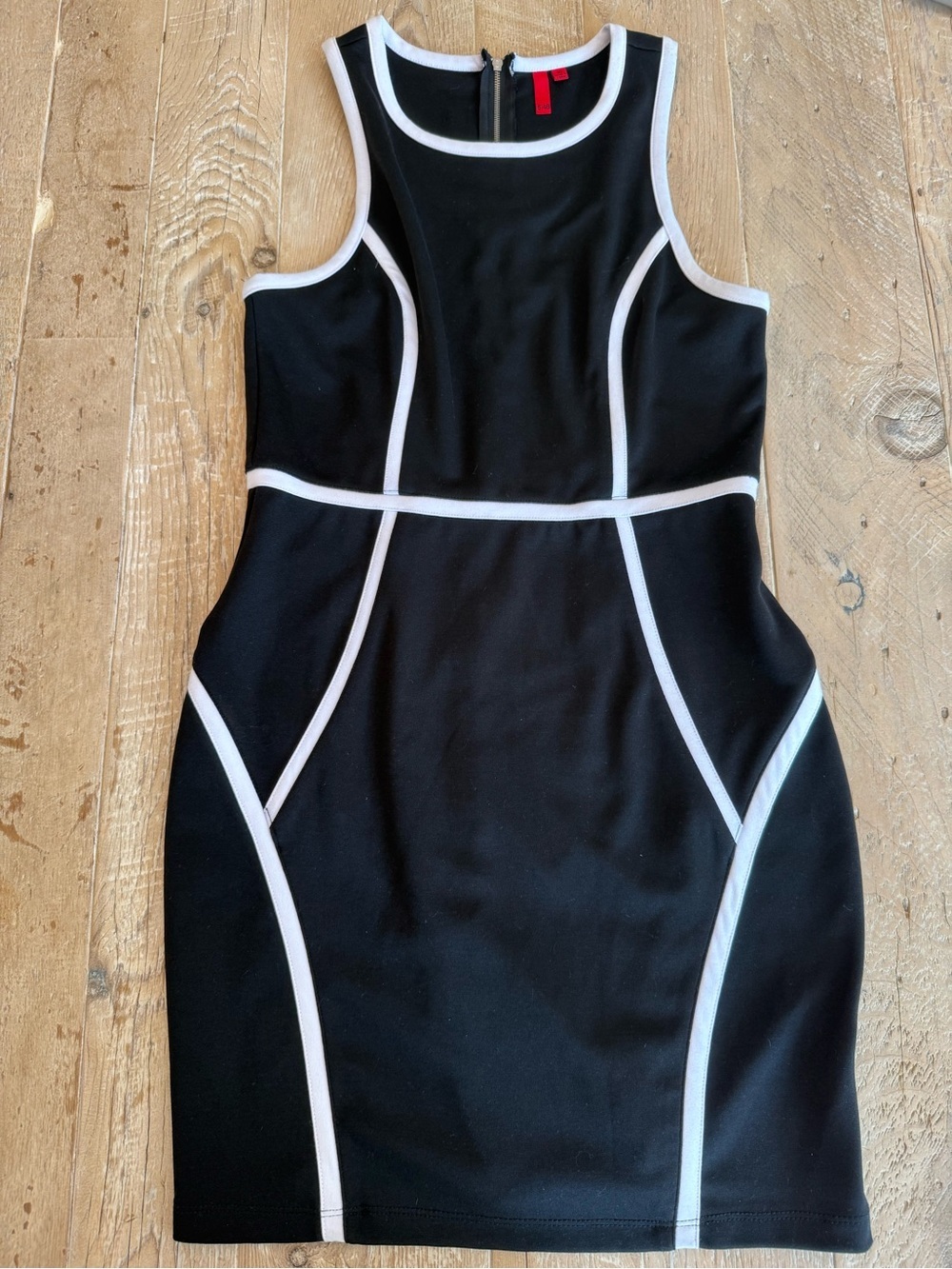 5/48 Black Garment with Red Brand Tag